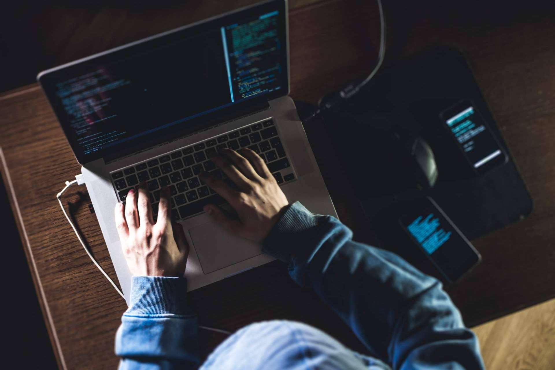 ¿Dónde se puede aprender a hackear?: Hackrocks