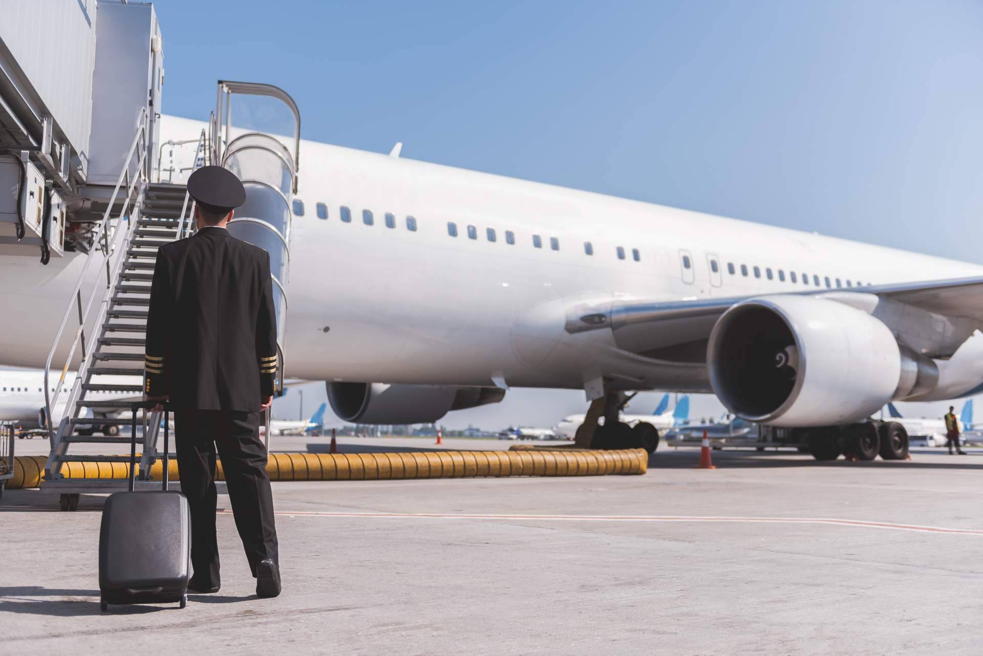 Formación para ser piloto con LeonAvia: el curso de piloto privado