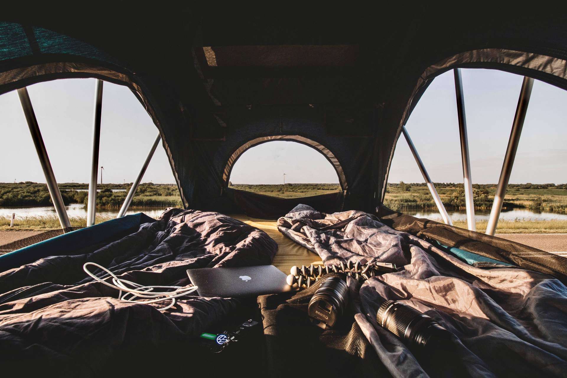 Viajar con una tienda de techo de la mano de Foxcamper