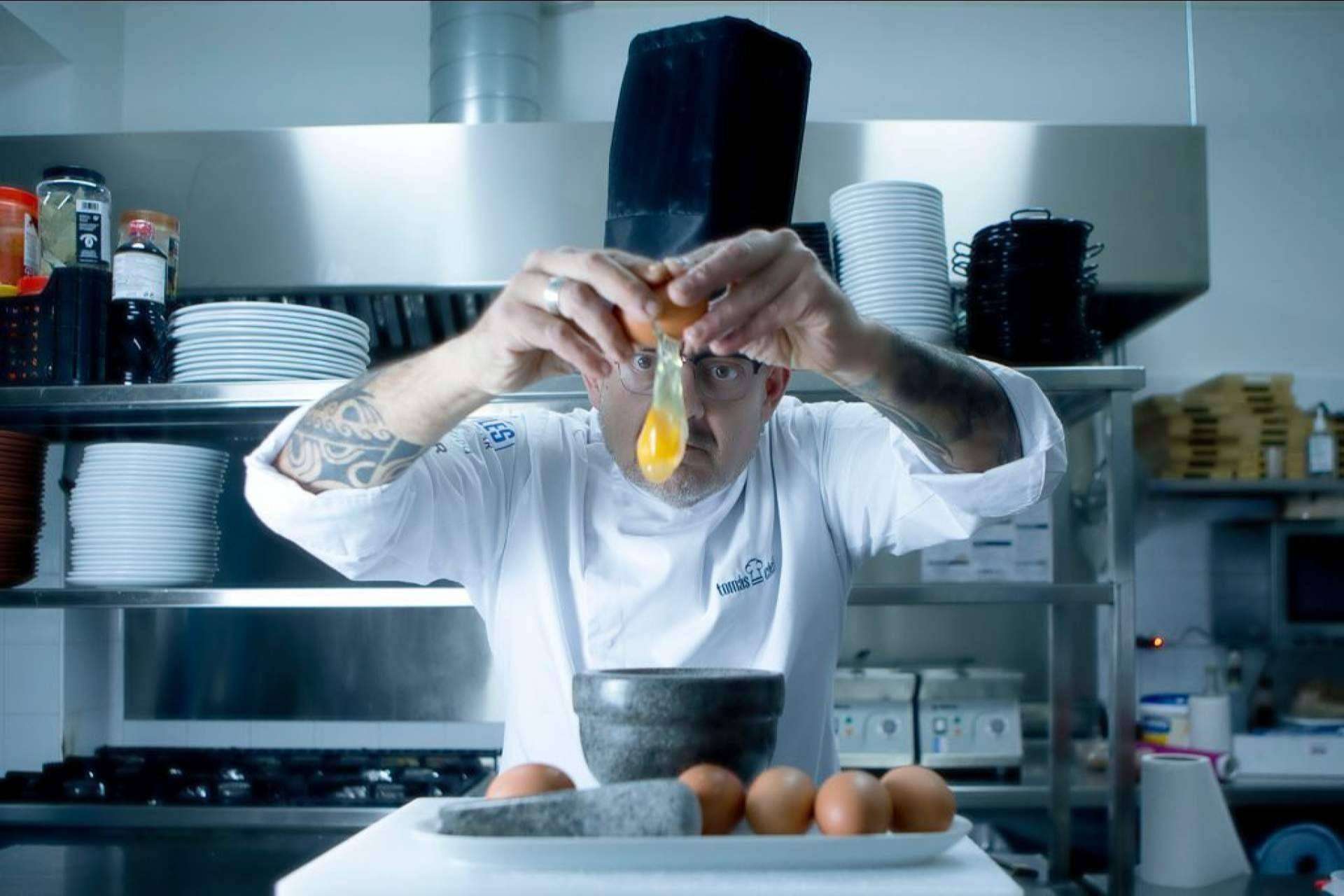 Tomás Cheff destaca por su catering y paellas para grupos en Menorca