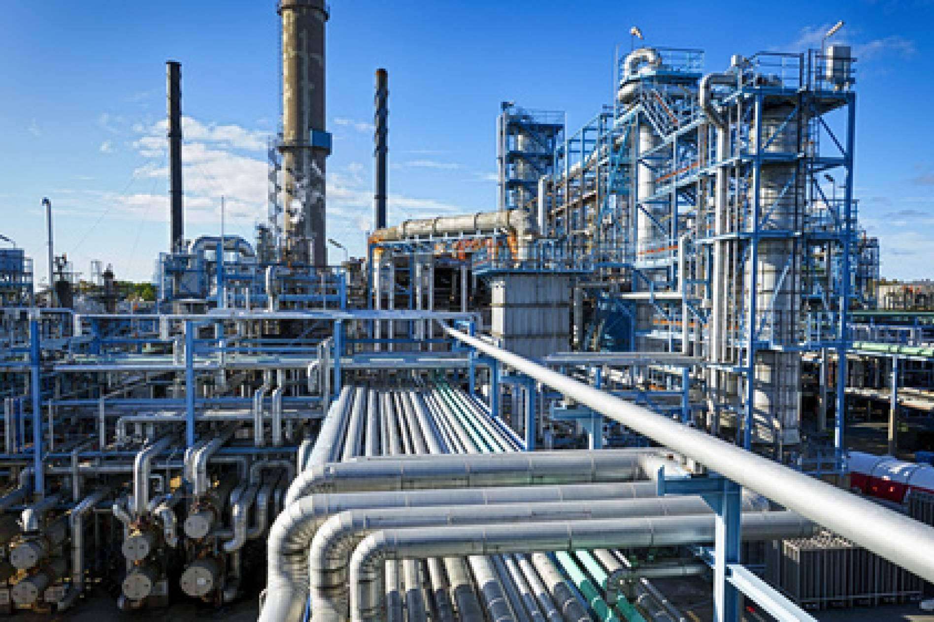 Capturar el CO2 de las refinerías y plantas químicas y emplearlo para fabricar nuevos combustibles