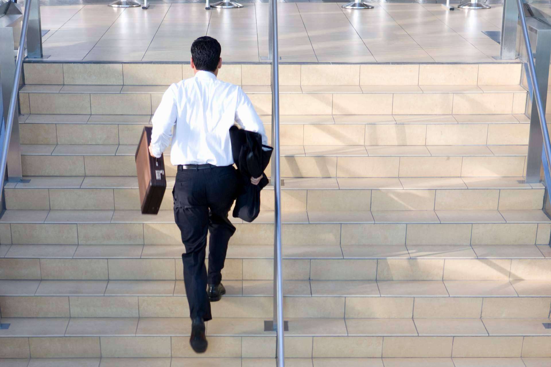Una consultora estratégica es fundamental para que las empresas afronten las señales de alerta de la economía española, por MindHead