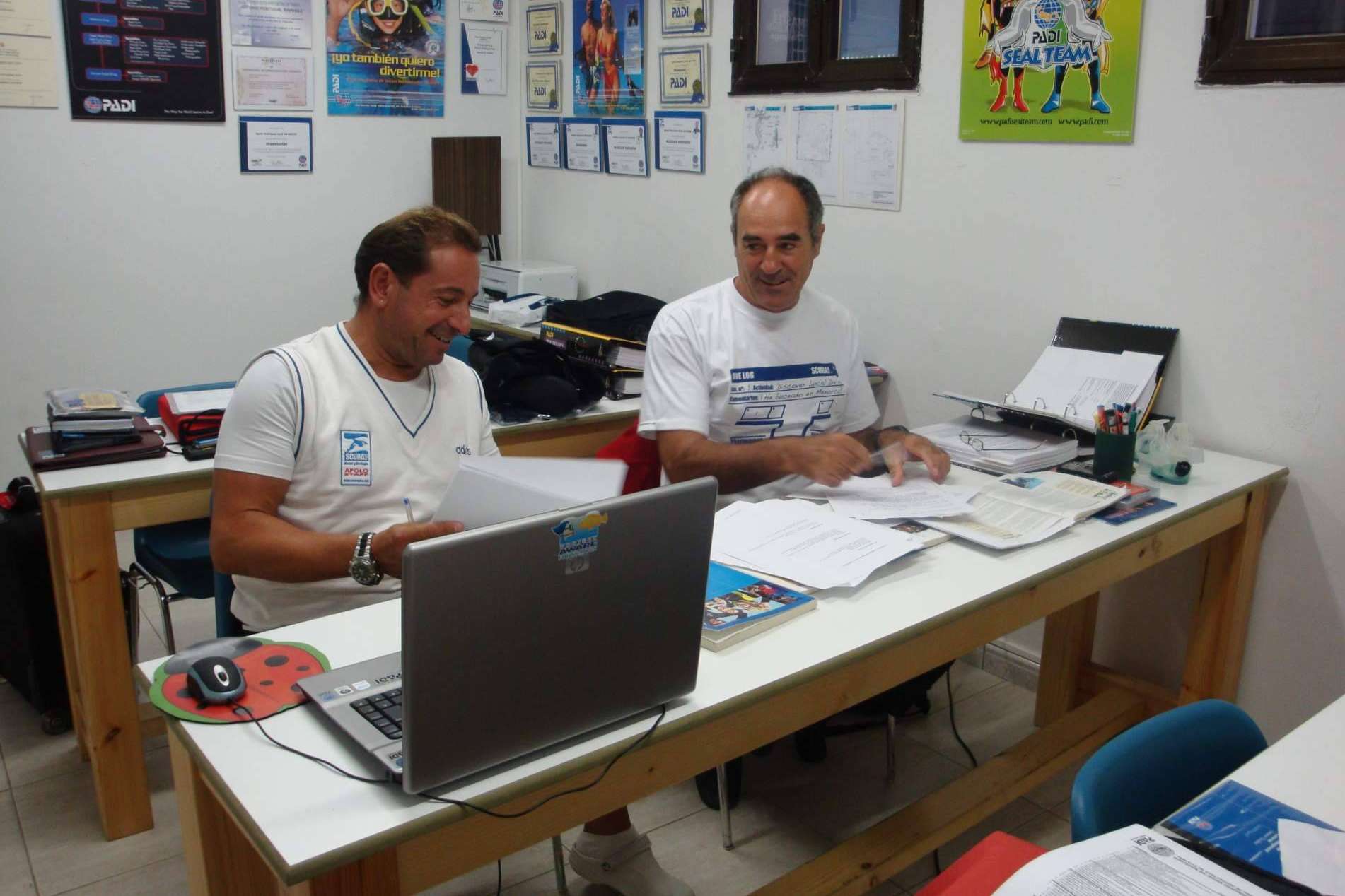 Curso de Dive Guide para convertirse en instructor de buceo con Scuba Plus
