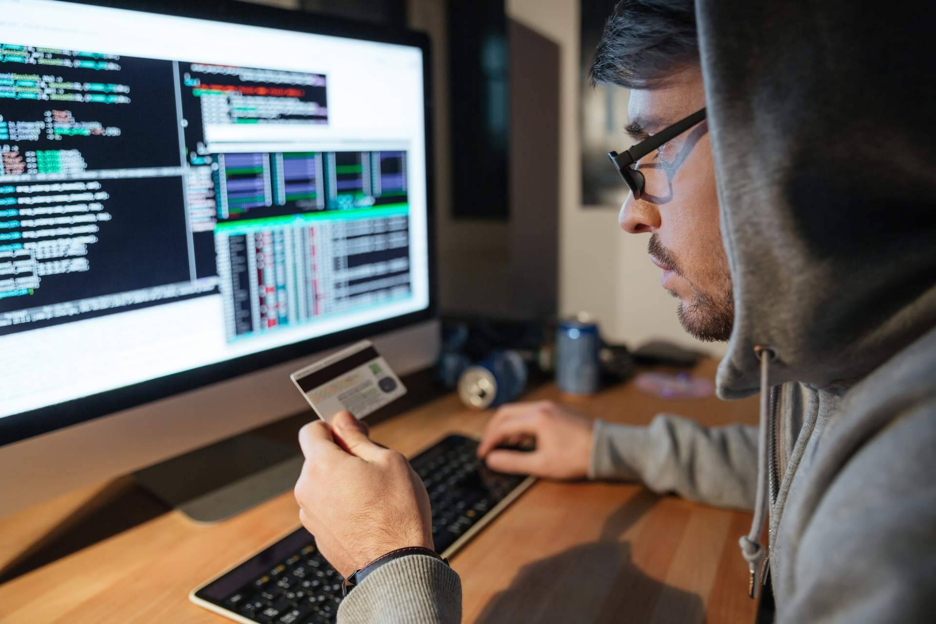 ¿Por qué la Interpol ha decidido formar a sus agentes para vigilar el metaverso?