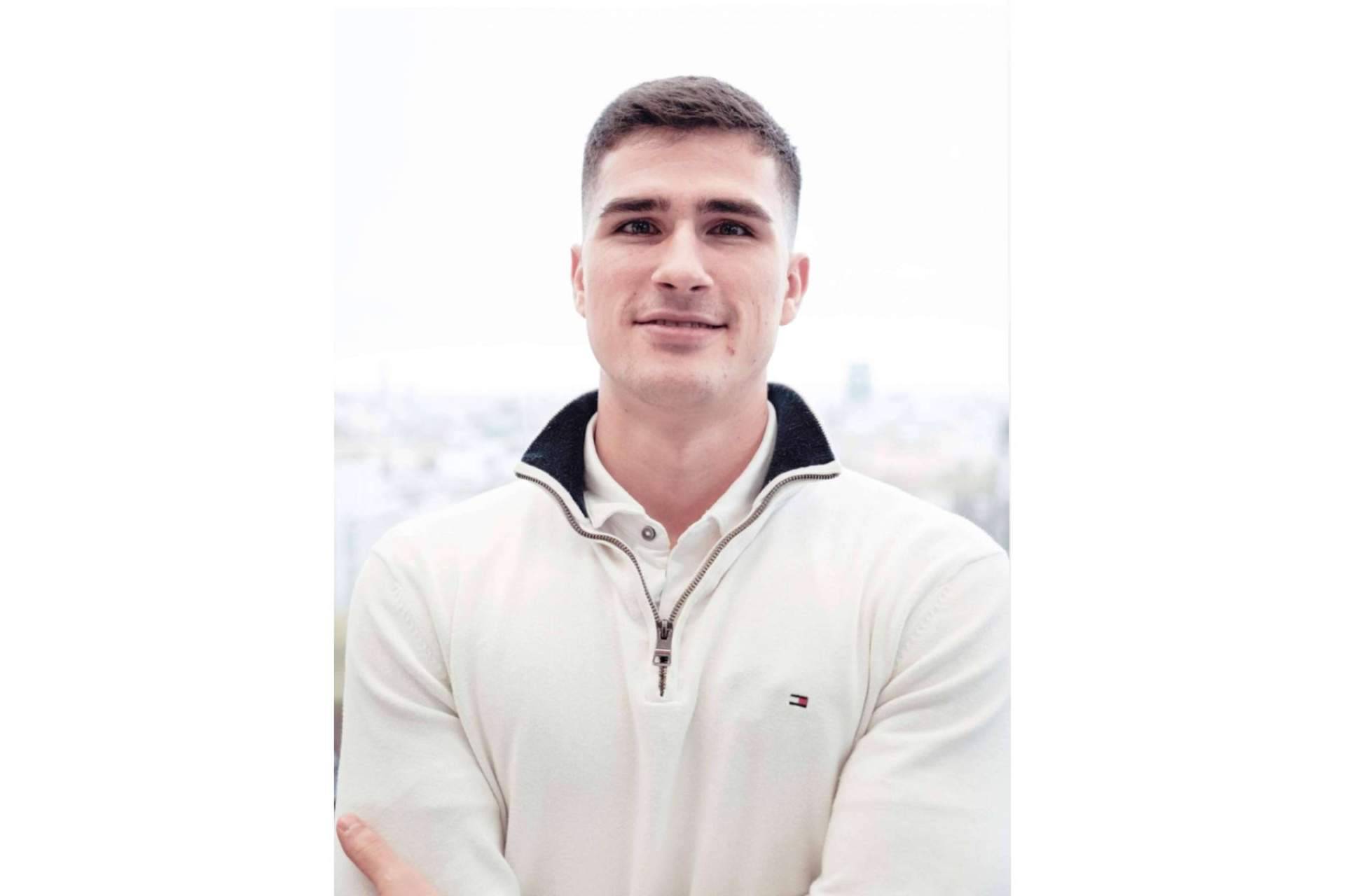 Mathew Wainwright es un joven emprendedor que dirige las operaciones de Opulentia Capital